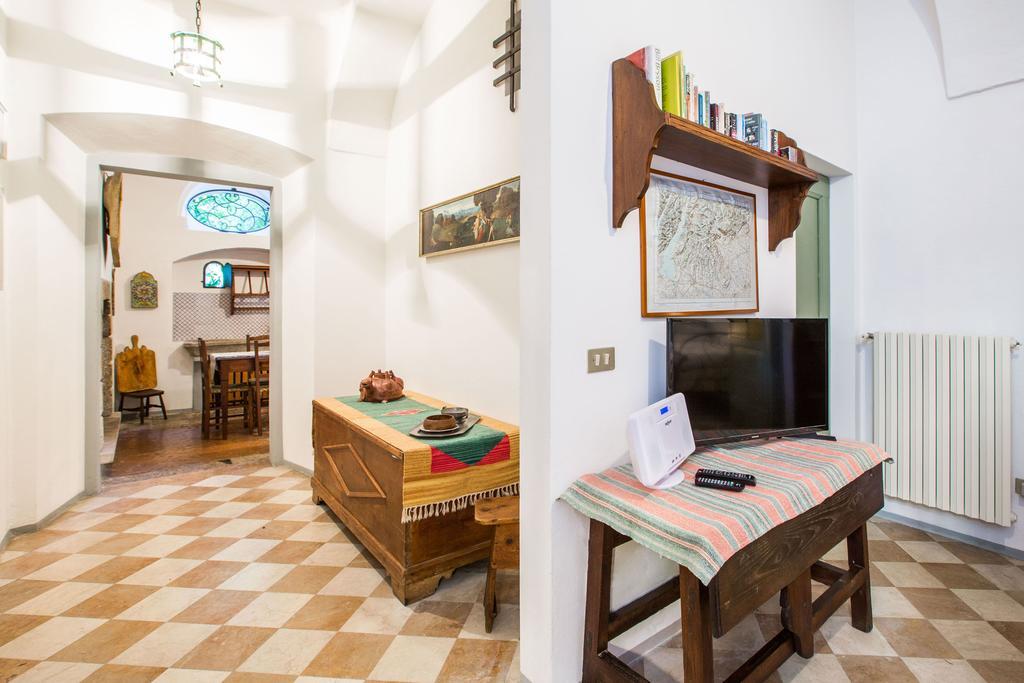 Il Batti Apartment Water Front And Private Beach Тосколано-Мадерно Экстерьер фото